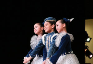 第5回発表会｜マミバレエスタジオ　舞台からの経験を大切にする奈良県橿原市のバレエスタジオ